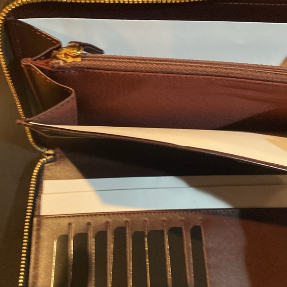 CHANEL large zip around wallet. NWT. - Picture 6 of 12